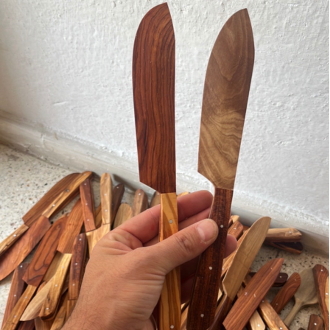 Zeytin Saplı Büyük Bıçak