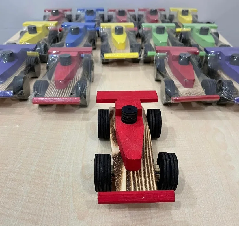 Ahşap F1 Oyuncak Araba